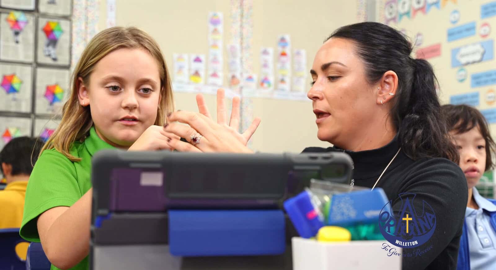 Auslan at Orana, Language for All